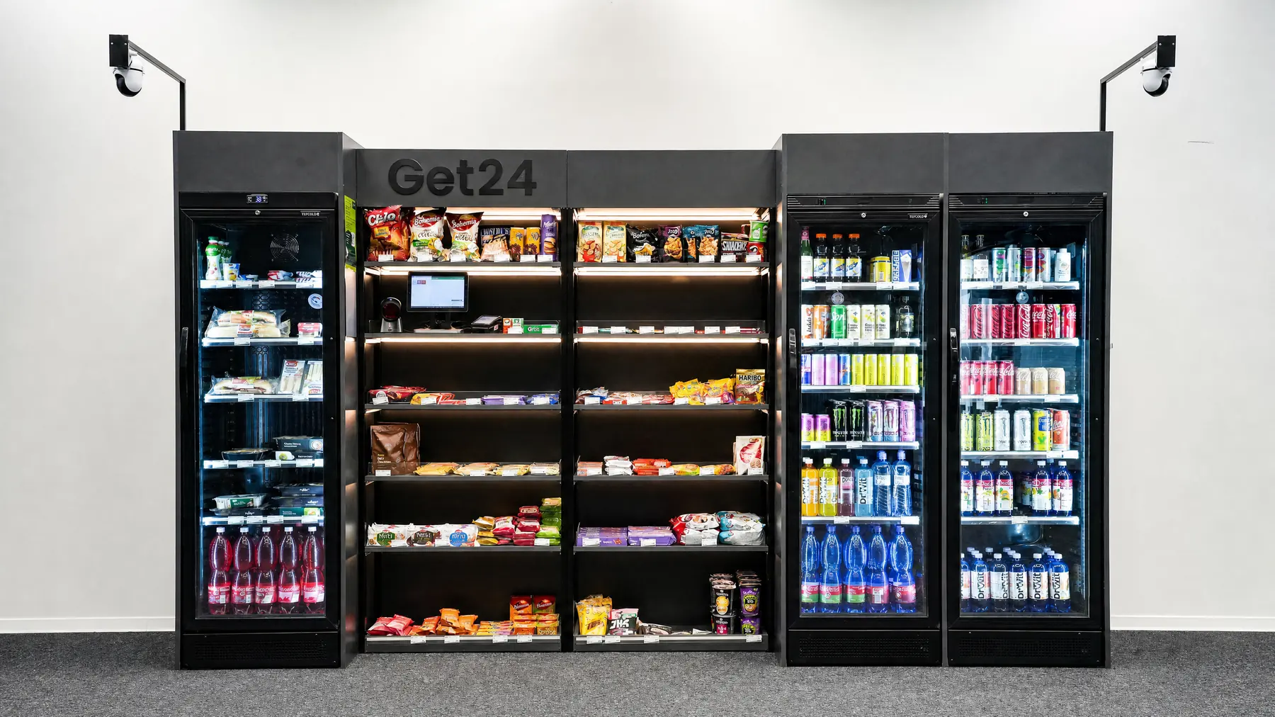 Micro-market GET24 — regály s občerstvením, chladicí vitríny a samoobslužná pokladna