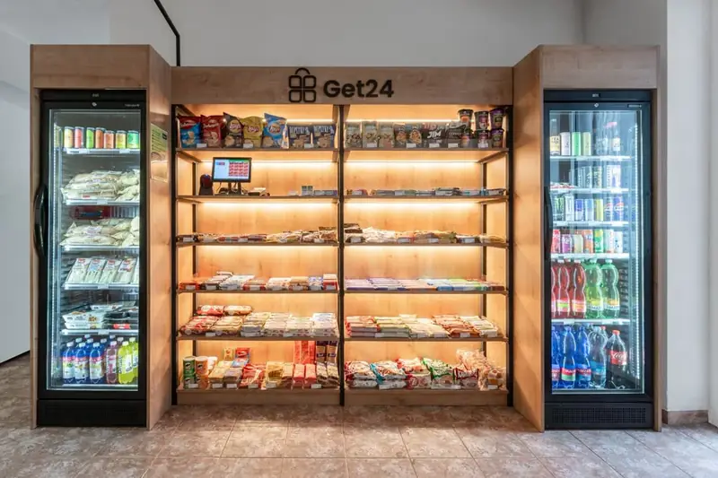 Kompletní micro-market GET24 s regály a chladicími vitrínami